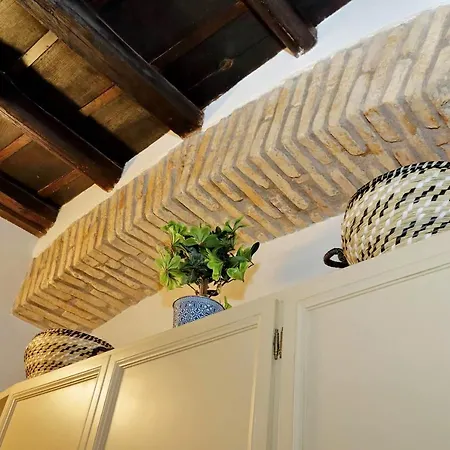 De Renzi Apartment