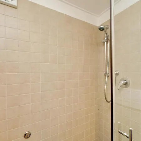 De Renzi Apartment