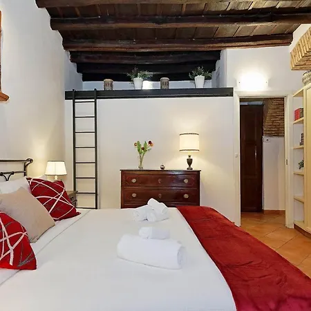 De Renzi Apartment *