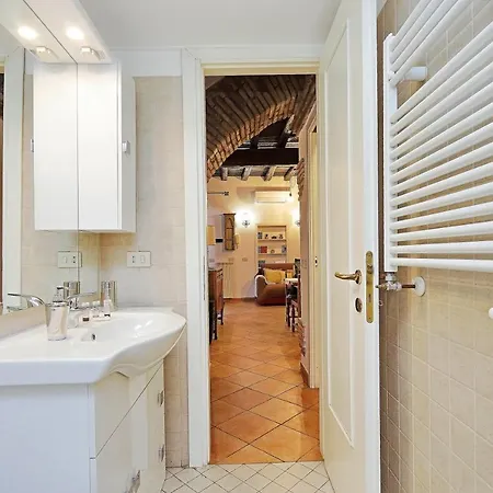 De Renzi Apartment *